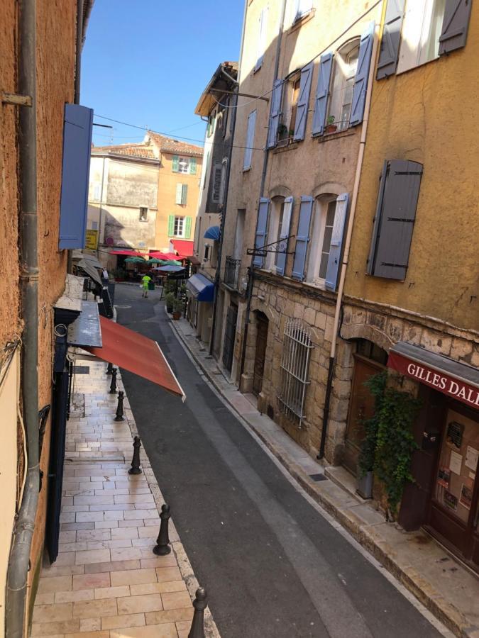 Apartamento La fontaine Aups Exterior foto
